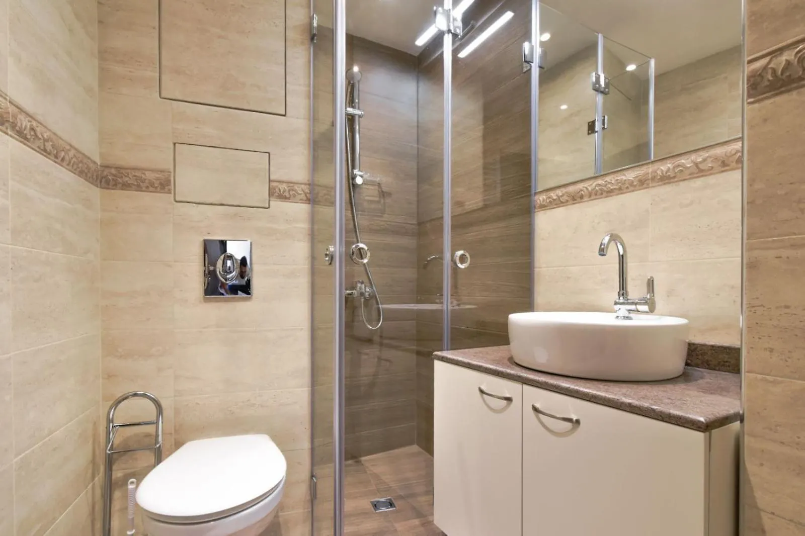 Stunning 2Bdr Condo On Historic Location In Center Sofia